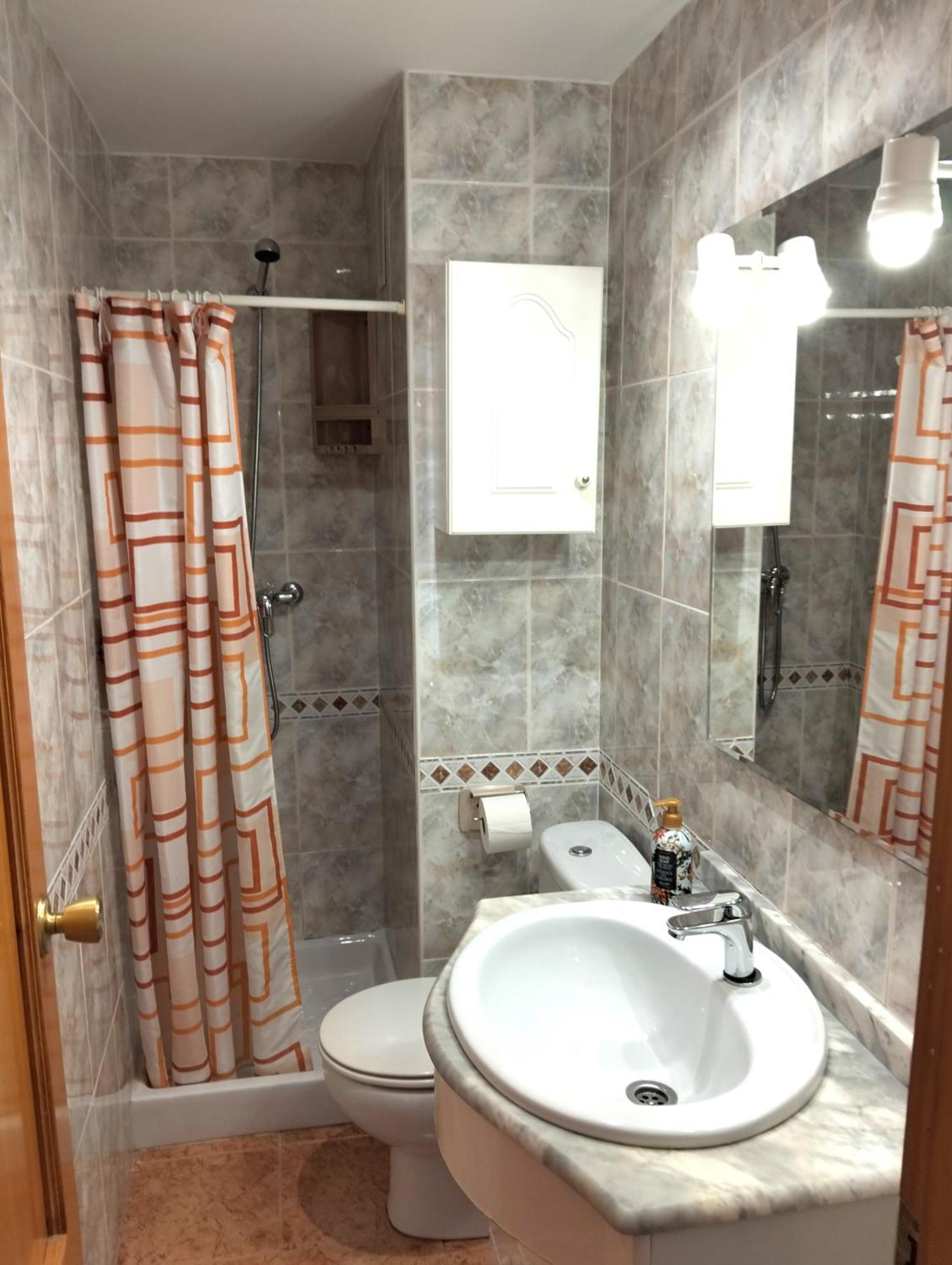 1ª Linea Del Mar 2 Habitaciones 2 Banos, Parking Subterraneo Incluido, Mascotas El Campello Luaran gambar