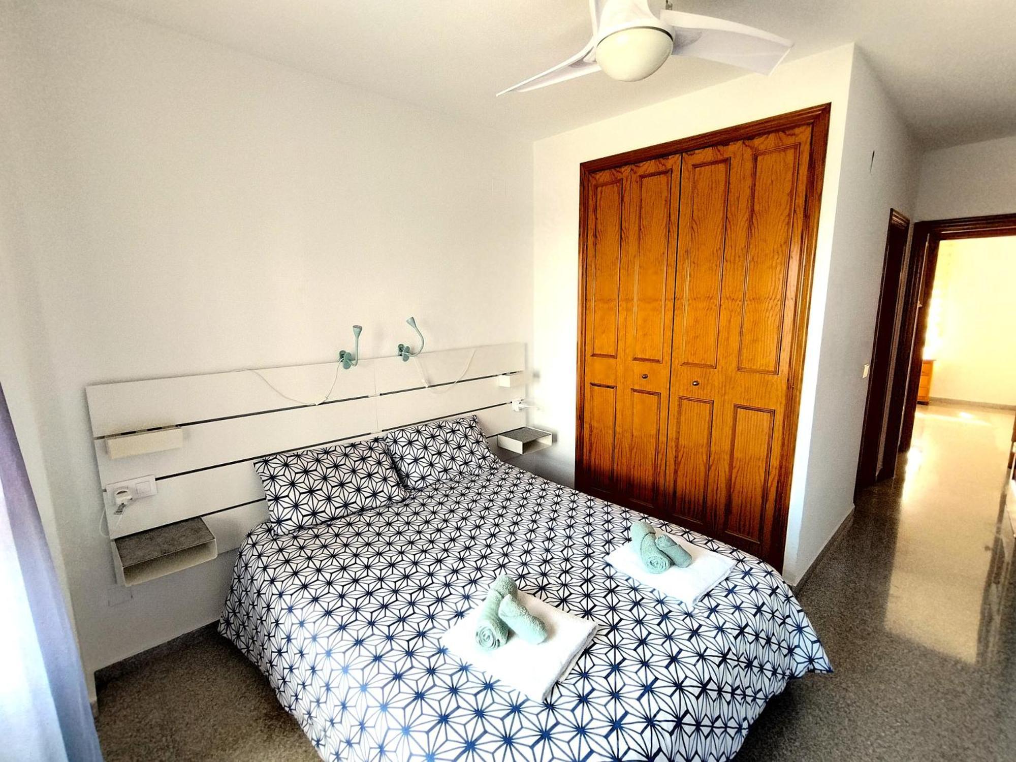 1ª Linea Del Mar 2 Habitaciones 2 Banos, Parking Subterraneo Incluido, Mascotas El Campello Luaran gambar